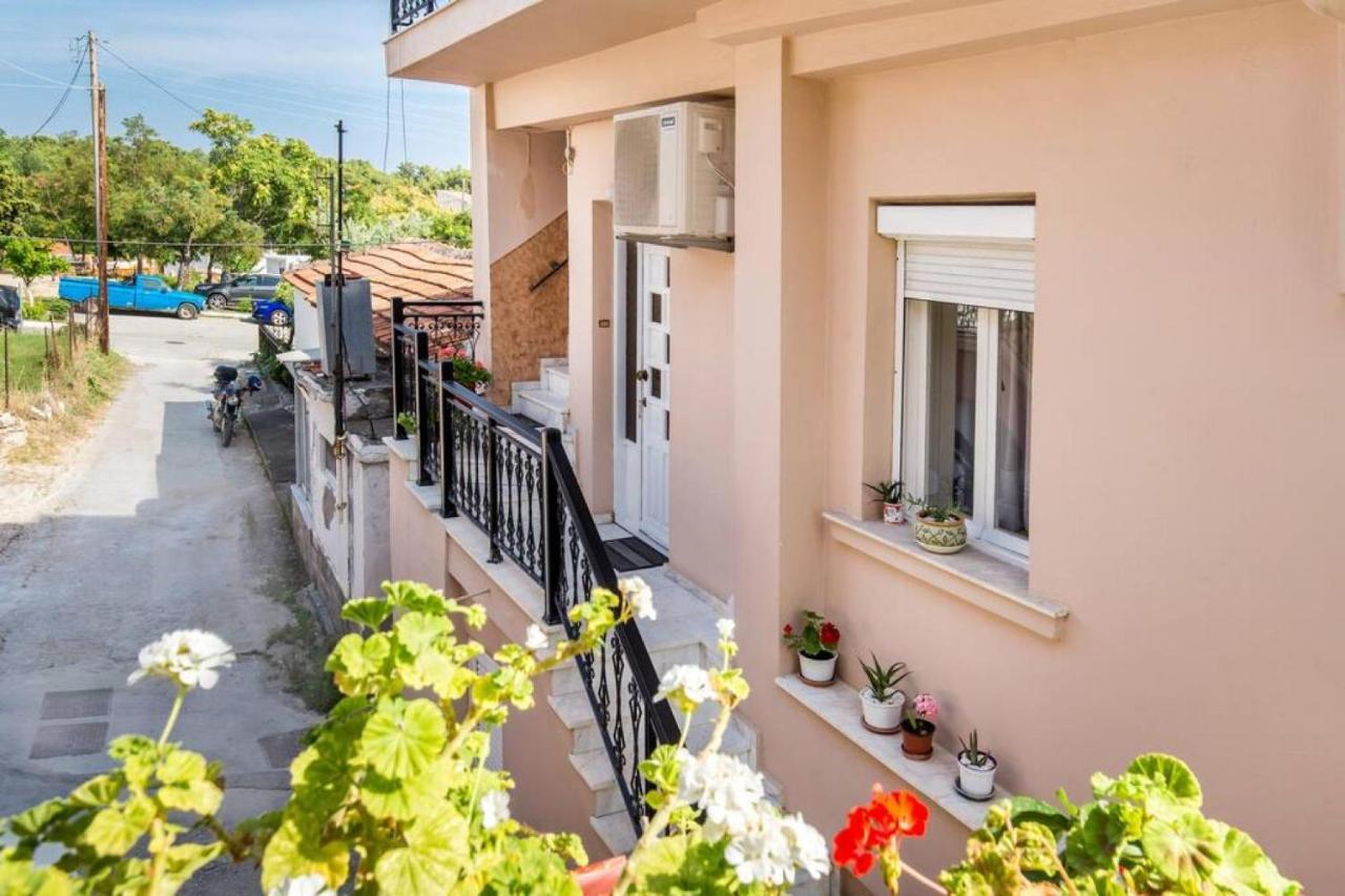 شقة House Stella يميناريا المظهر الخارجي الصورة