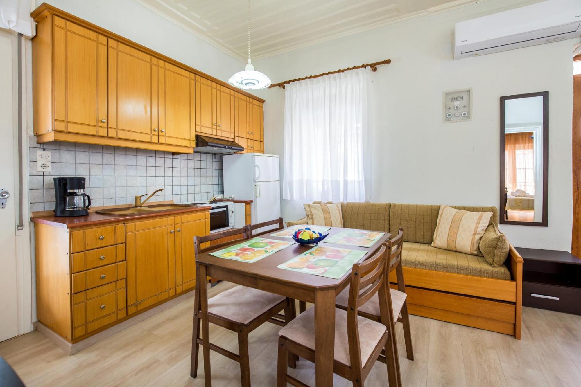 شقة House Stella يميناريا المظهر الخارجي الصورة